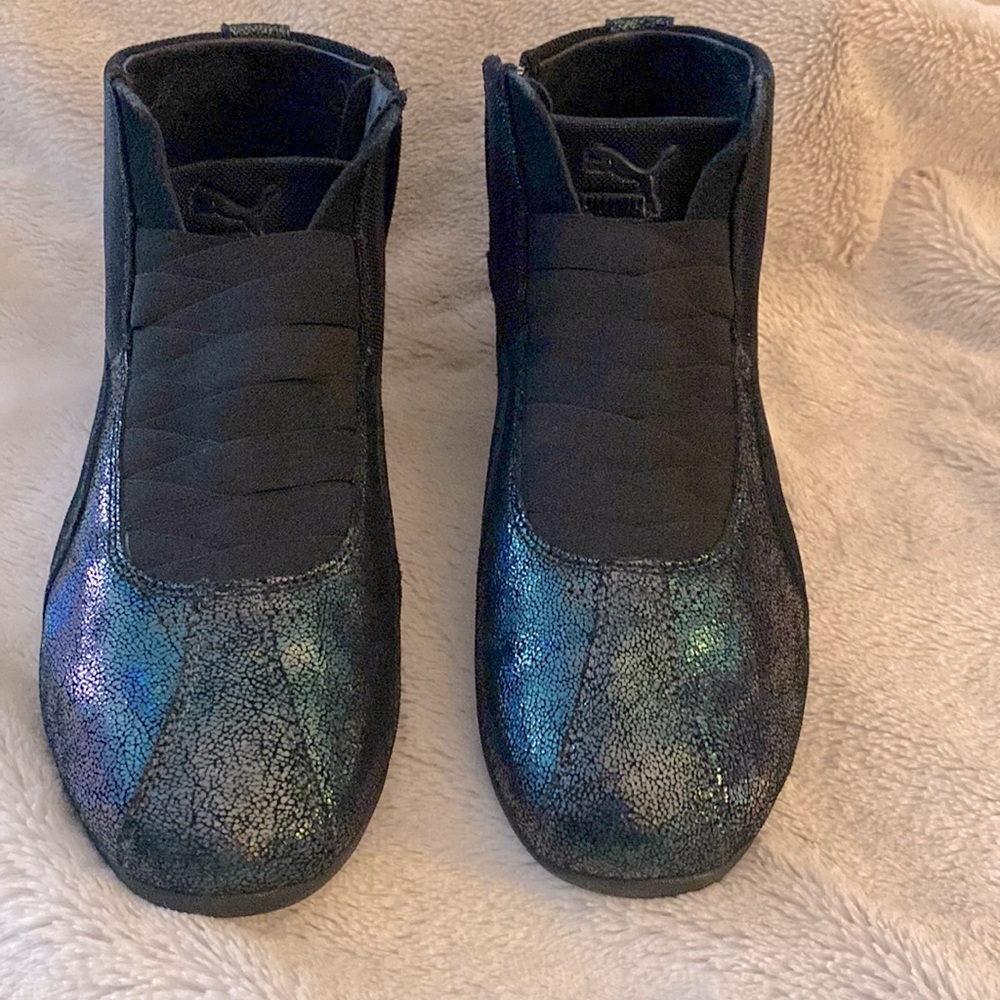 Puma black iridescent sneakers zip sides elastic faux laces  size 8 never worn
